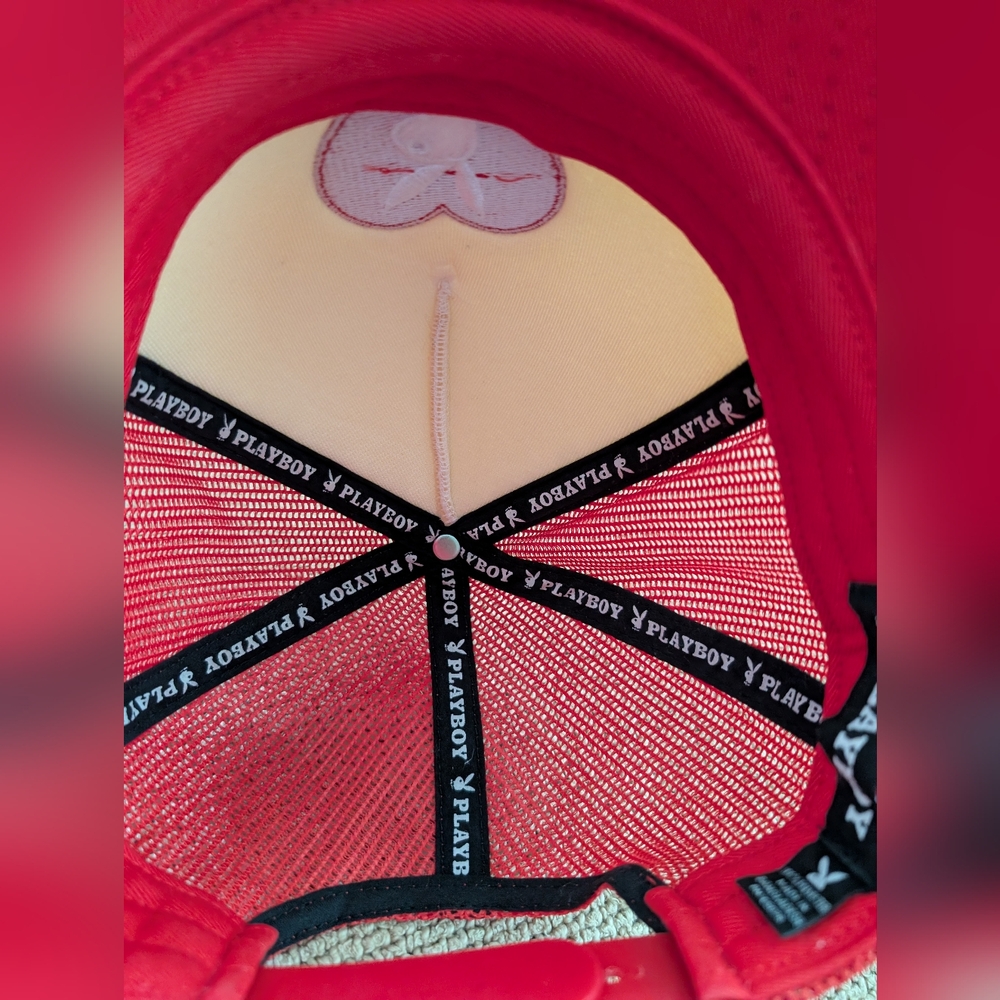 Playboy Bunny Heart Vintage Retro Snapback Trucker Cap Hat Unisex - Picture 5 of 7
